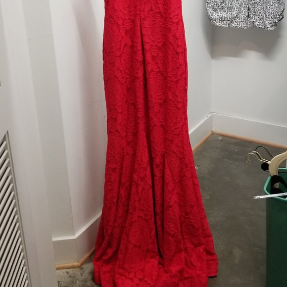 Red, floral, lace gown - Picture 2 of 2